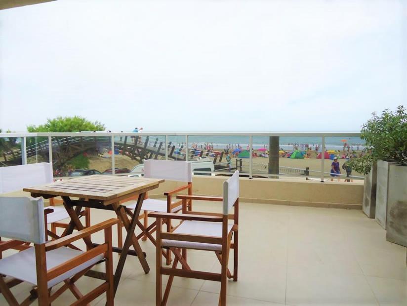 Hotel Tejas Rojas Villa Gesell Εξωτερικό φωτογραφία
