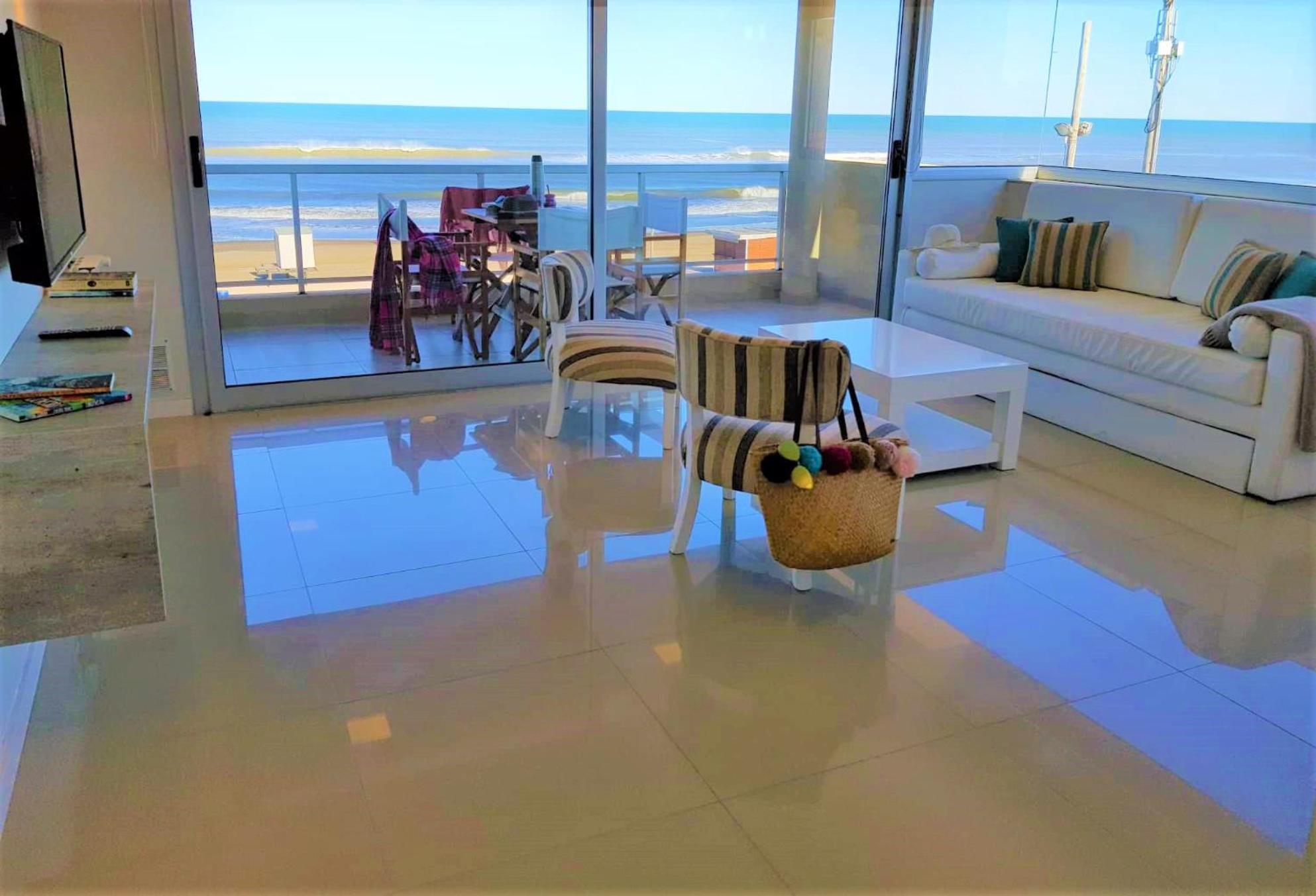 Hotel Tejas Rojas Villa Gesell Εξωτερικό φωτογραφία