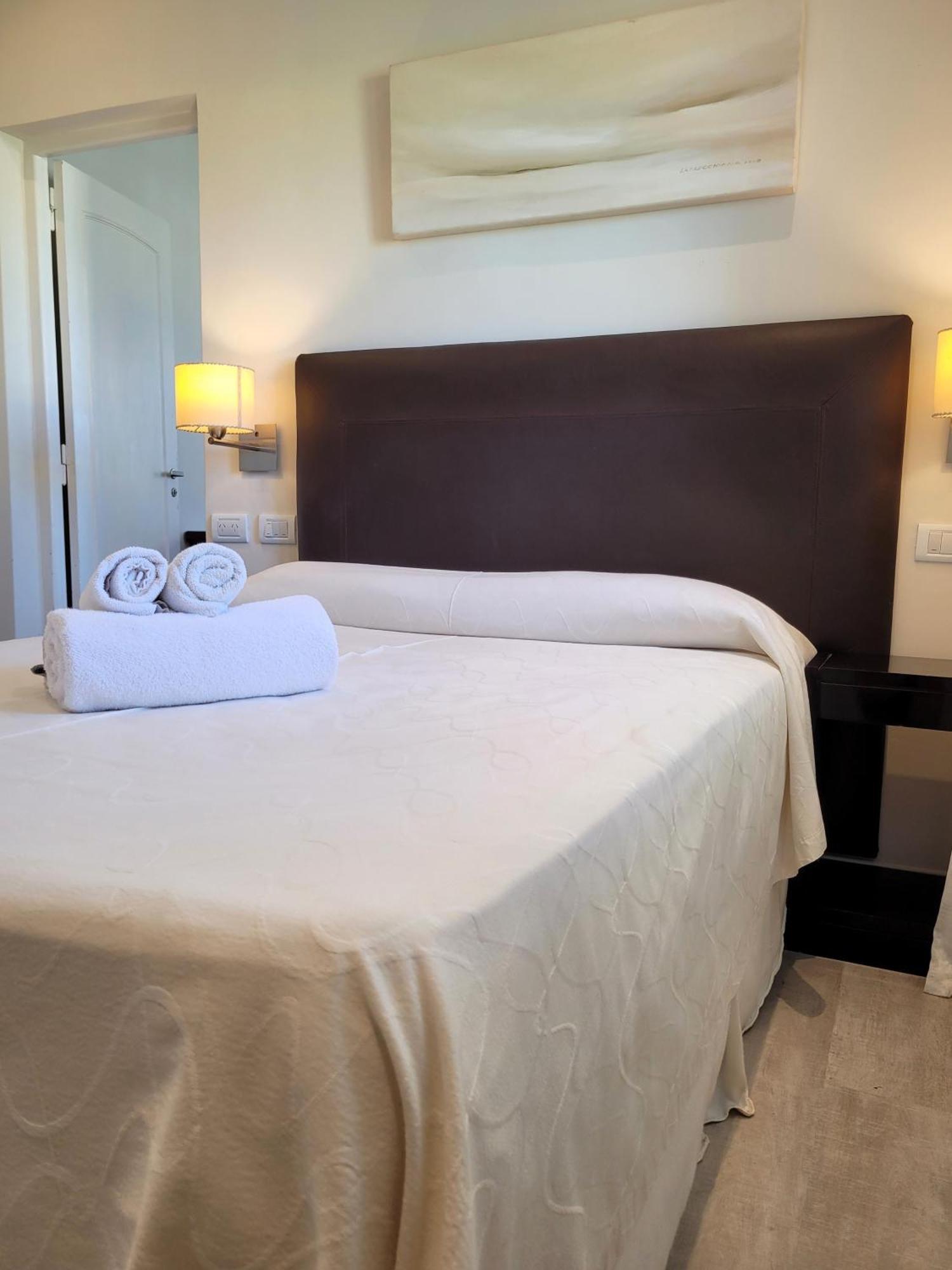 Hotel Tejas Rojas Villa Gesell Εξωτερικό φωτογραφία